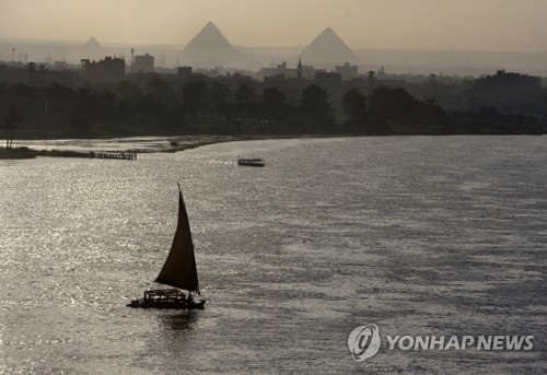 이집트 나일강에 버스 추락해 최소 14명 사망