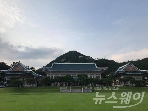 청와대 令이 안선다···공공기관 비정규직 증가