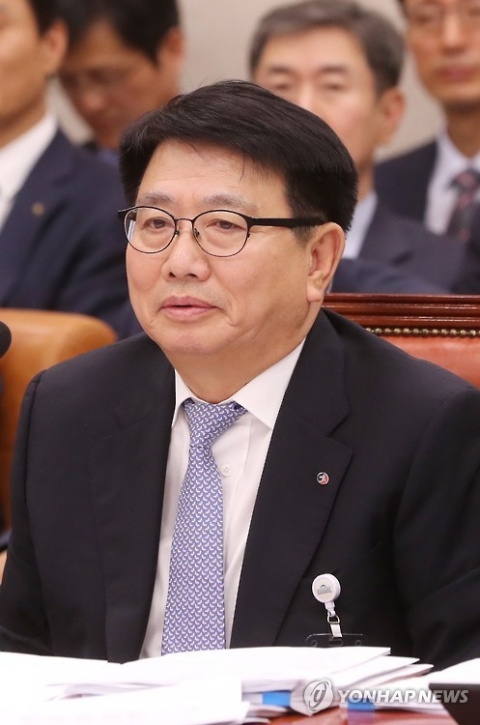 아슬아슬 김정래, 드디어 물러나나