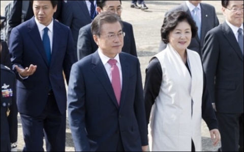文 대통령, 유엔총회 참석 위해 미국 출국