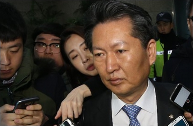 정청래 전 의원,  ‘아들 성추행’ 논란에 “아버지 역할 소홀”