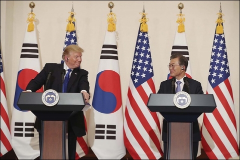문재인 대통령, DMZ서 트럼프 대통령 기다리다 돌아간 까닭