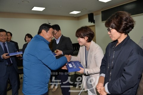 최영호 남구청장, 수능 응시자녀 직원 격려