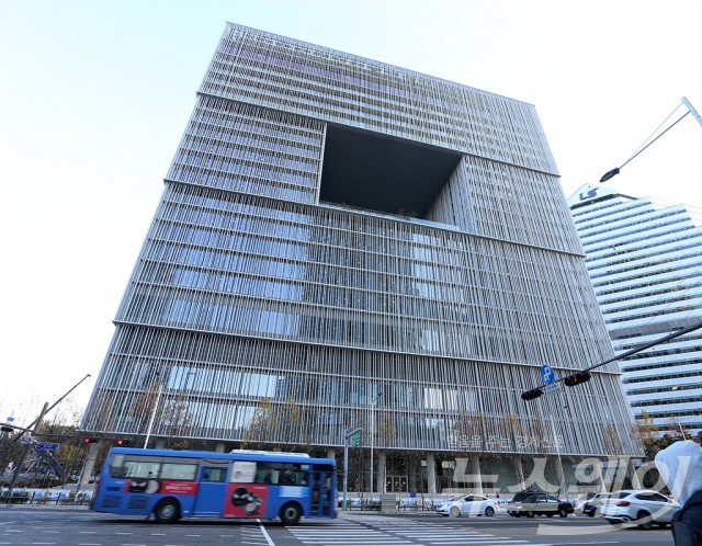 아모레퍼시픽 신용산 사옥. 사진=이수길 기자 leo2004@newsway.co.kr