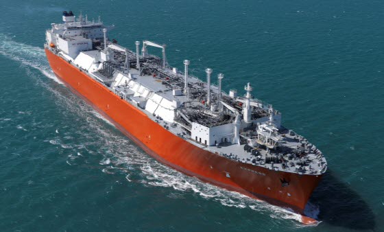 대우조선해양이 건조한 15만㎥급 액화천연가스 재기화선박(LNG-RV). 사진=대우조선해양 제공