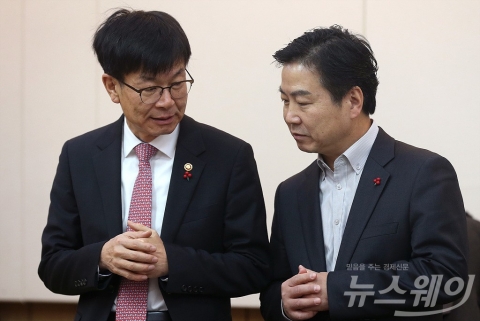 김상조-홍종학 시너지 본격화···대기업 기술탈취 저지