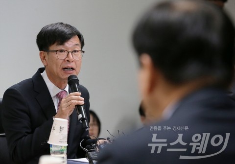 김상조, 재벌 지배구조 개선 실질운영에 실망
