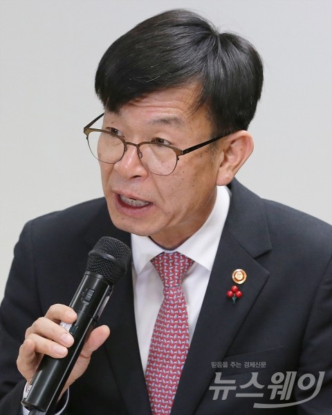 김상조 “대기업 기술 탈취 직권조사 하겠다”