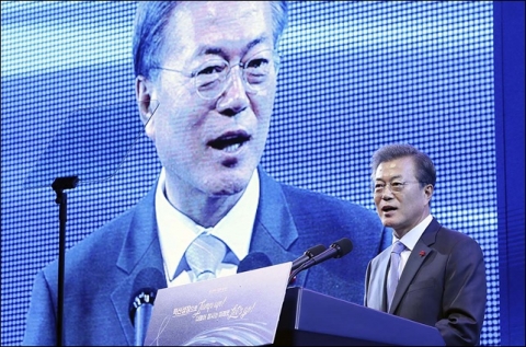 ‘골목상인 아들’ 文대통령, MB-朴 ‘중기 정책’과 다를까