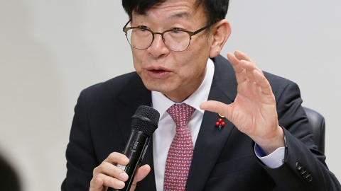  김상조, 김앤장에 칼 빼들었다
