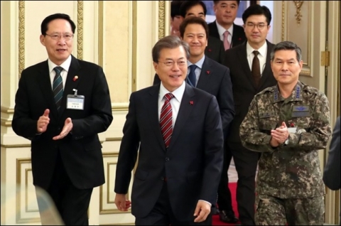 문재인 대통령, 주요지휘관 오찬 때 ‘국방개혁’ 재차 강조