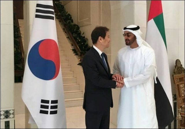 임종석 비서실장이 지난 10일 무함마드 UAE 왕세제를 대면한 모습. 사진=청와대 제공