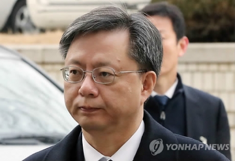 우병우 구속 후 첫 소환 조사···국정원 불법사찰 관련