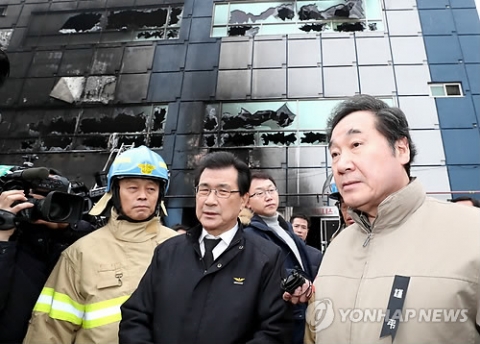 이낙연 총리 “제천 참사, 뼈아픈 교훈···소방관 헌신 정당한 평가해야”