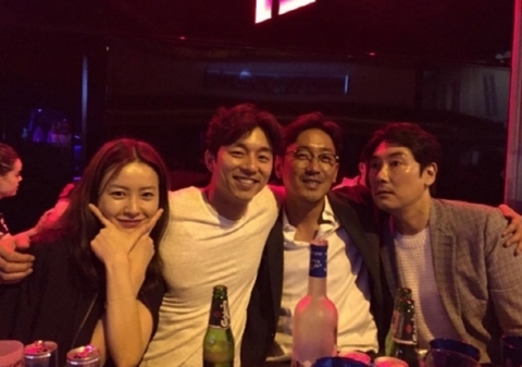 공유-정유미 소속사 “결혼설, 명백한 허위사실···강경대응 할 것”
