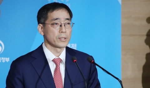 정부, 가상화폐, 실명제·과세 투트랙 관리···거래소 폐쇄는 미정