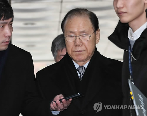 ‘MB 집사’ 김백준 구속···‘국정원 뇌물’ 수사 이명박 전 대통령 향하나