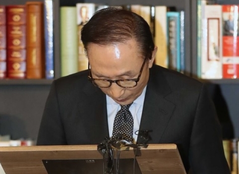 “보복정치에 참담하다” 성명 낸 MB 속내는?