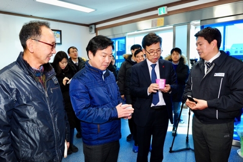 대기업 협력사 고충 듣는 홍장표 경제수석과 홍종학 중기부 장관
