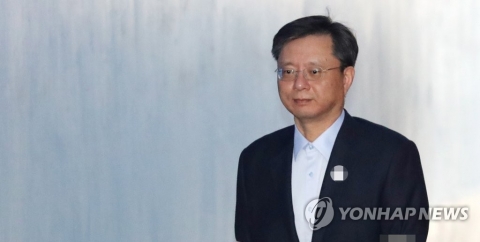 검찰, 우병우 징역 8년 구형···국정농단 은폐·문체부 인사개입 혐의