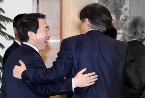 청와대 떠나는 박수현, 그가 남긴 ‘열일談’