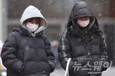 전국 한파특보, 낮까지 대부분 영하권···출근길 찬바람·체감온도↓