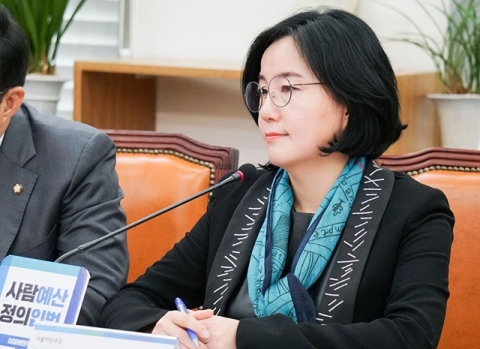 제윤경, ‘유명무실’ 금융권감정노동자 보호법 다시 손봐