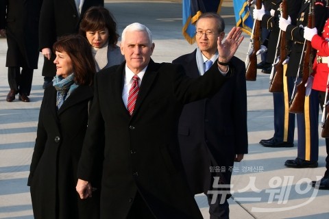 美부통령 출국, 평창서 김영남·김여정과의 만남은 끝내 불발
