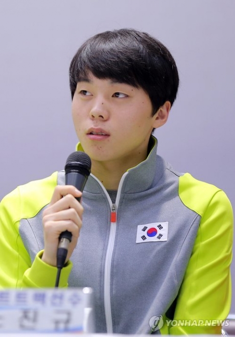 쇼트트랙 심석희·황대헌 “故노진규 멘토며, 존경하는 선수”