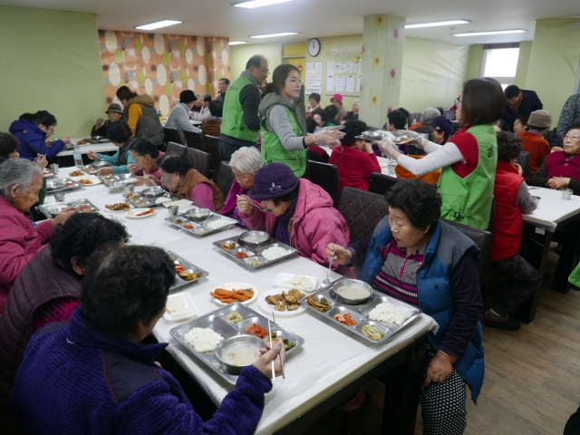 김제사회복지관, ‘설 명절 온정 나누기 한마당 ’행사 열어 기사의 사진