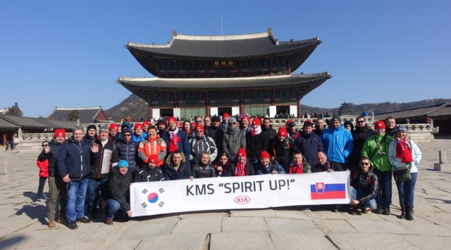 현대·기아차가 14일부터 18일까지 5일간 동유럽 공장 우수직원을 국내로 초청해 남양연구소와 현대 모터스튜디오 고양 등 그룹사 주요 시설 견학과 평창 동계올림픽 경기 관람을 포함해 한국문화 체험 등의 프로그램을 진행했다. (사진=현대차그룹 제공)