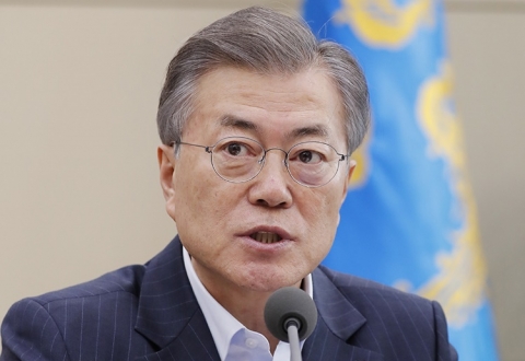 美 철강 규제에 文대통령 “WTO 제소 등 결연히 대응해야”