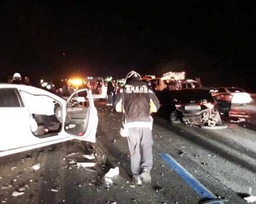 청주 경부고속도로서 4대 추돌···2명 사망 8명 부상