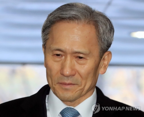김관진 두번째 구속영장 기각···군 사이버사 수사 관련 직권남용 혐의