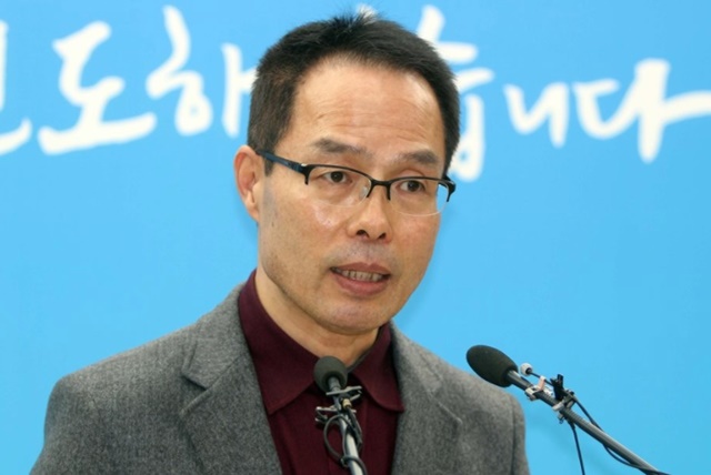 ‘선거운동’ 재시동 건 박수현, 전처 폭로에 당혹