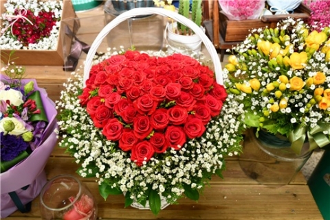 화이트데이, 꽃으로 사랑과 우정을 전하세요