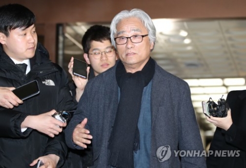 경찰, 이윤택 사건 조사 완료···금주 내 구속영장 여부 결정