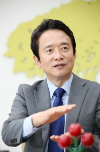 남경필 경기도지사 “청년구직지원금 통해 청년 꿈 지원”...최고경쟁률 7.7:1