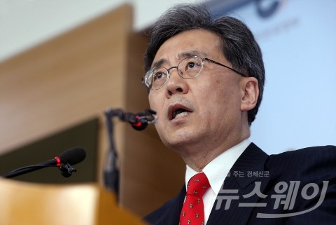 政 환율 합의 부인에도 논란···환율 하락시 수출업계 타격