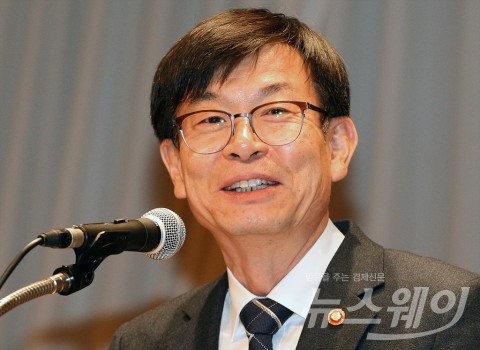 김상조 위원장 “경제민주화도 국민의 힘으로”