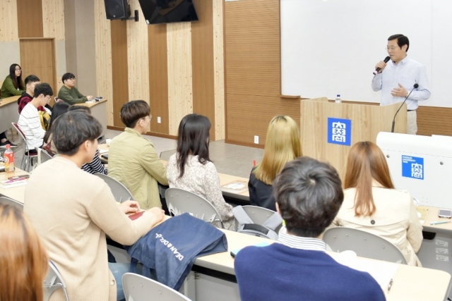 이용섭 광주시장 예비후보···“청년, 성공위해 꿈을 가져라” 기사의 사진