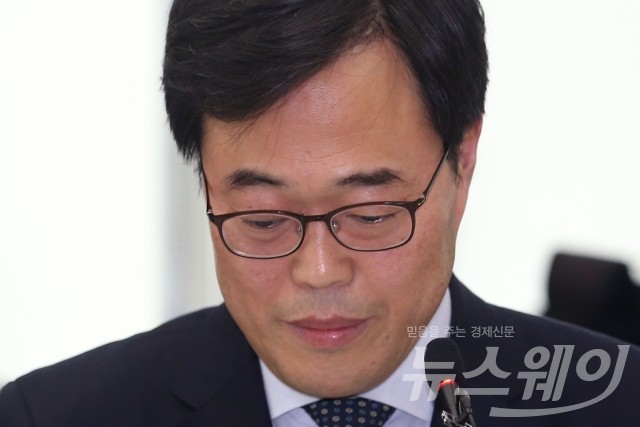 16일 사의를 표명한 김기식 전 금융감독원장. 사진=뉴스웨이DB