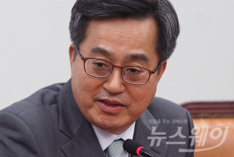 김동연, GM 협상시한에 귀국···“신속한 타결” 촉구