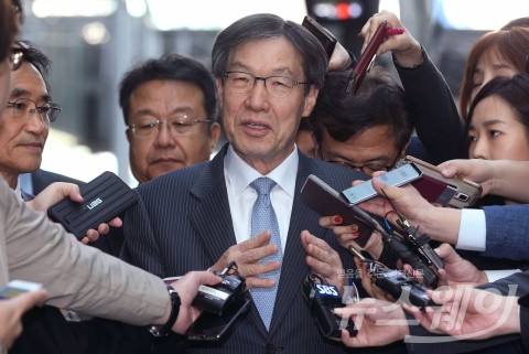 포스코, 권오준 회장이 리스크?···사퇴 후 급등