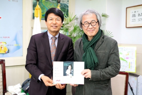 승효상 건축가, 부안군나누미근농장학재단 정기후원 가입