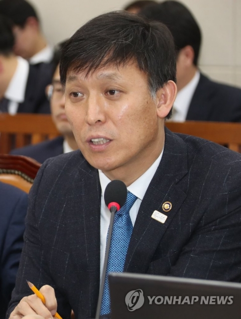 김영문 청장, 성역없이 수사한다더니···벌써 제 식구 감싸기