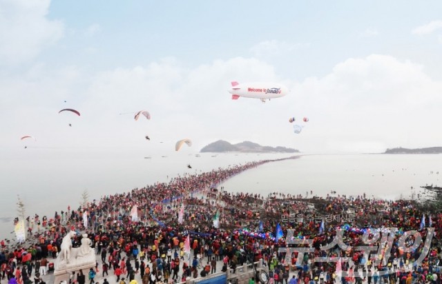 진도군, ‘신비의 바닷길 축제’ 16일 개막 기사의 사진