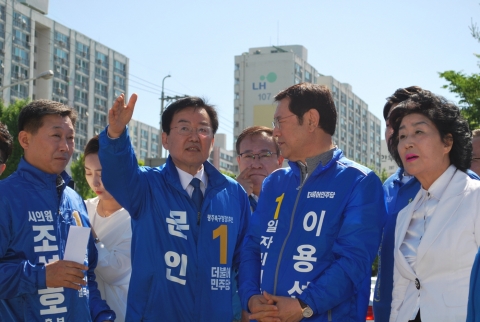 문인 북구청장 예비후보, 이용섭 시장후보와 민생투어