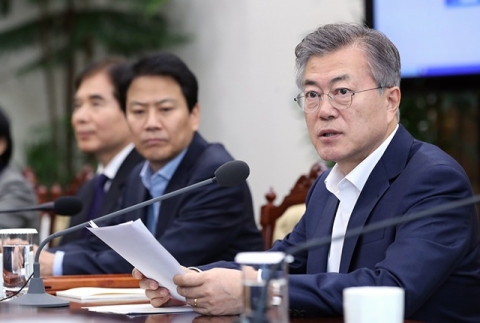 文대통령 “일자리 창출·소득주도성장, 제대로 가는지 점검 필요”