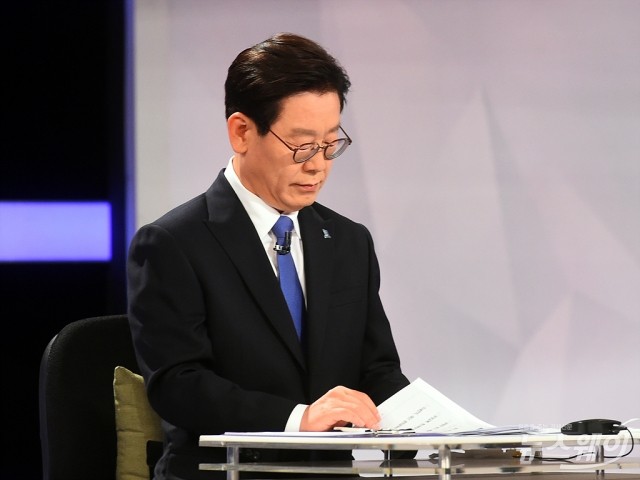 이재명, 김영환·김부선 고발···“허위사실 공표” 주장. 사진=사진공동취재단